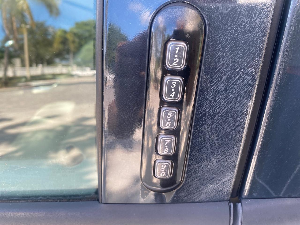 2006 Ford Explorer Limited LOW MILES 58,581 Pompano Beach FL