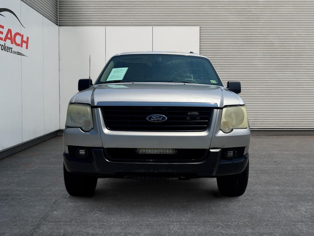 2006 Ford Explorer XLS, 4X4, TOWING PACKAGE, ROOF RAILS, CRUISE CONTROL, POWER WINDOWS, POWER LOCKS, COME SEE THIS EXPLORER! Norfolk VA