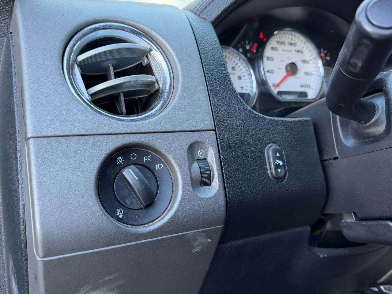 2006 Ford F-150 Lariat | FULLY SHOPPED | Leather | Heated Seats | Sun Roof | Tow Package Redwater AB