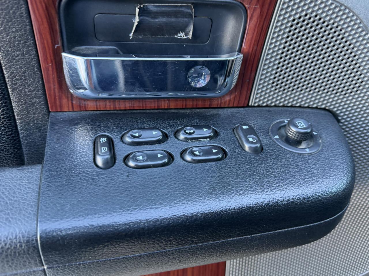 2006 Ford F-150 Lariat | FULLY SHOPPED | Leather | Heated Seats | Sun Roof | Tow Package Redwater AB