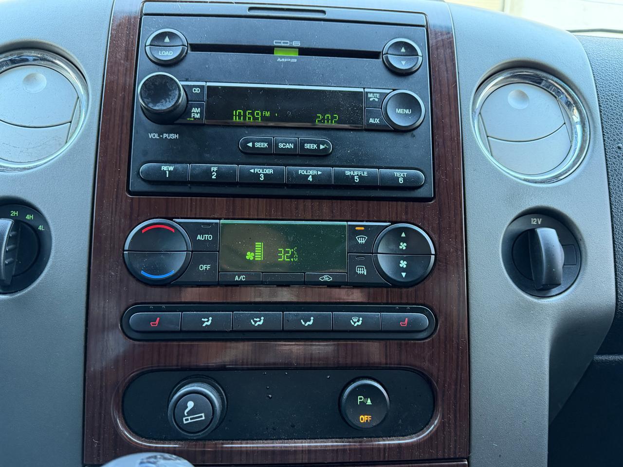 2006 Ford F-150 Lariat | FULLY SHOPPED | Leather | Heated Seats | Sun Roof | Tow Package Redwater AB