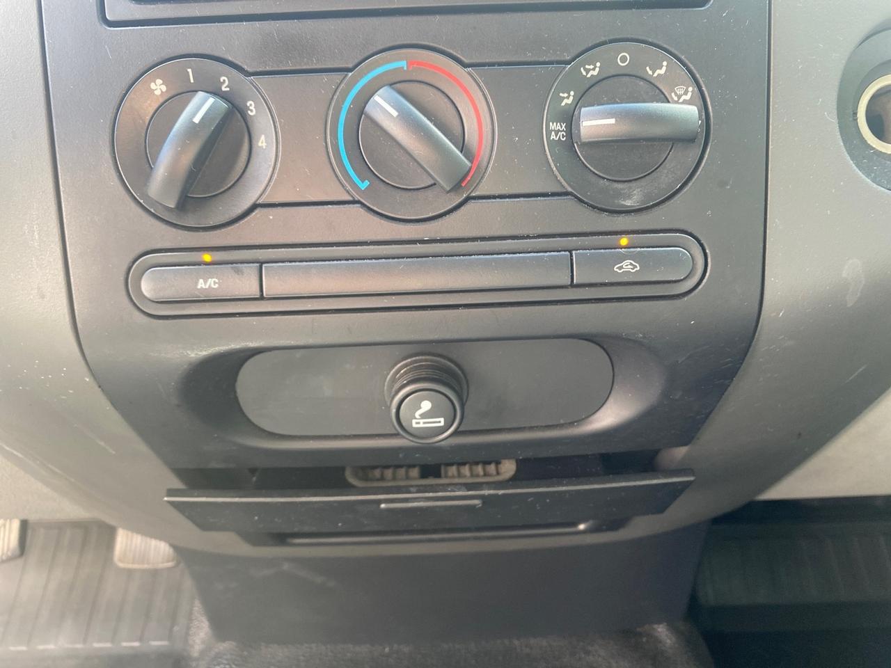 2006 Ford F-150 STX 4 DOOR LOW MILES 92,223 Pompano Beach FL