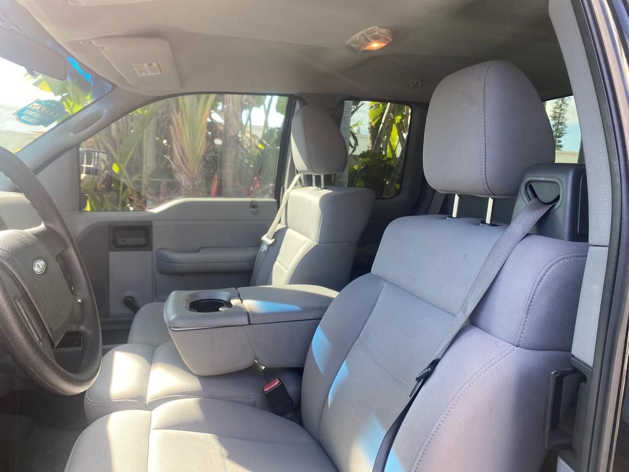 2006 Ford F-150 STX 4 DOOR LOW MILES 92,223 Pompano Beach FL