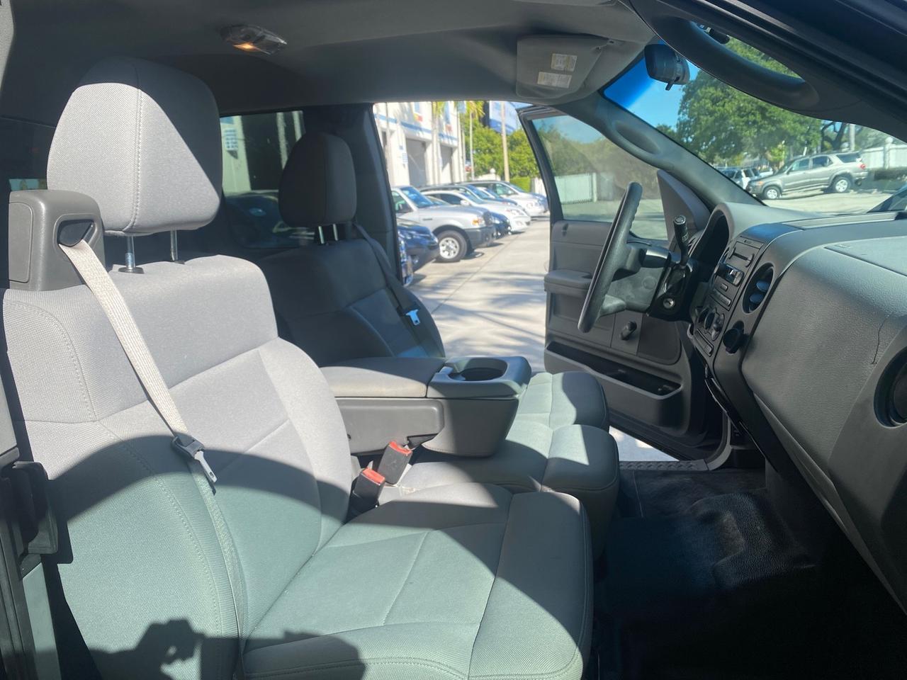 2006 Ford F-150 STX 4 DOOR LOW MILES 92,223 Pompano Beach FL