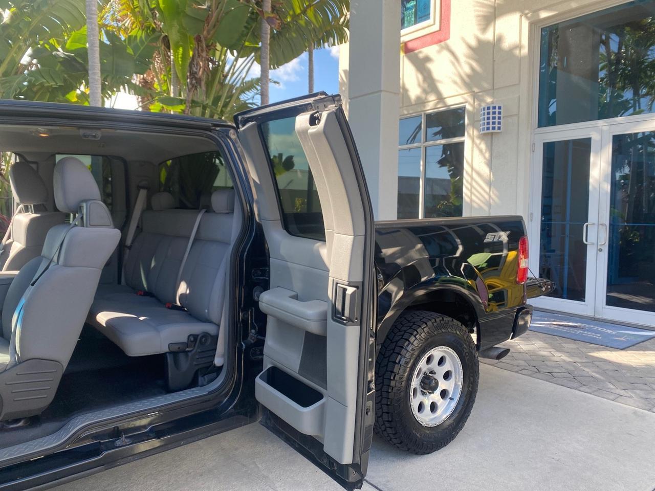 2006 Ford F-150 STX 4 DOOR LOW MILES 92,223 Pompano Beach FL