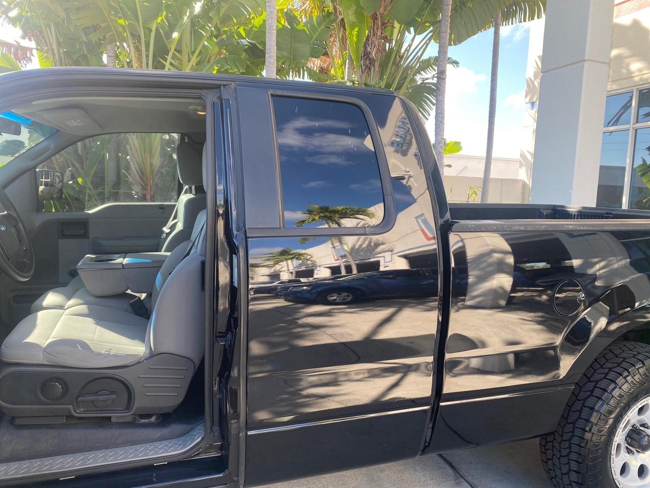 2006 Ford F-150 STX 4 DOOR LOW MILES 92,223 Pompano Beach FL