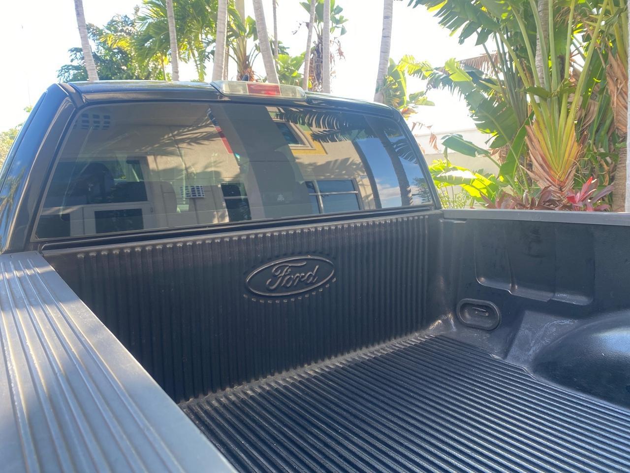 2006 Ford F-150 STX 4 DOOR LOW MILES 92,223 Pompano Beach FL