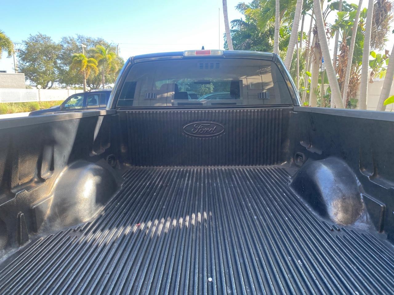 2006 Ford F-150 STX 4 DOOR LOW MILES 92,223 Pompano Beach FL