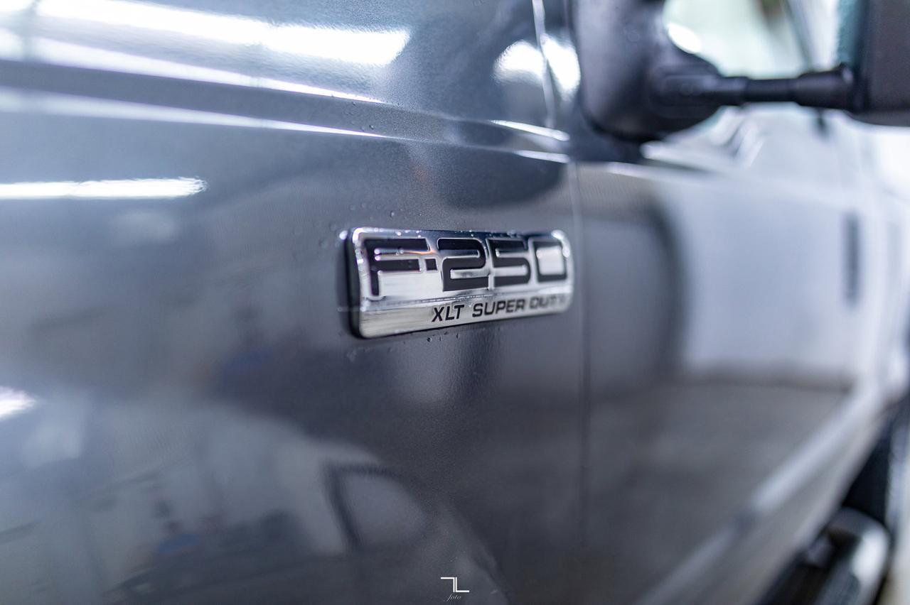 2006 Ford F-250 4x4 Super Cab XLT Red Deer AB