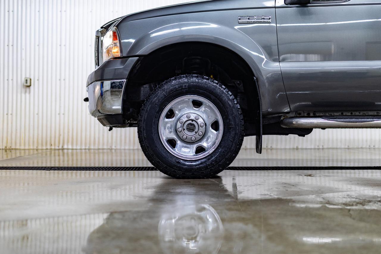 2006 Ford F-250 4x4 Super Cab XLT Red Deer AB