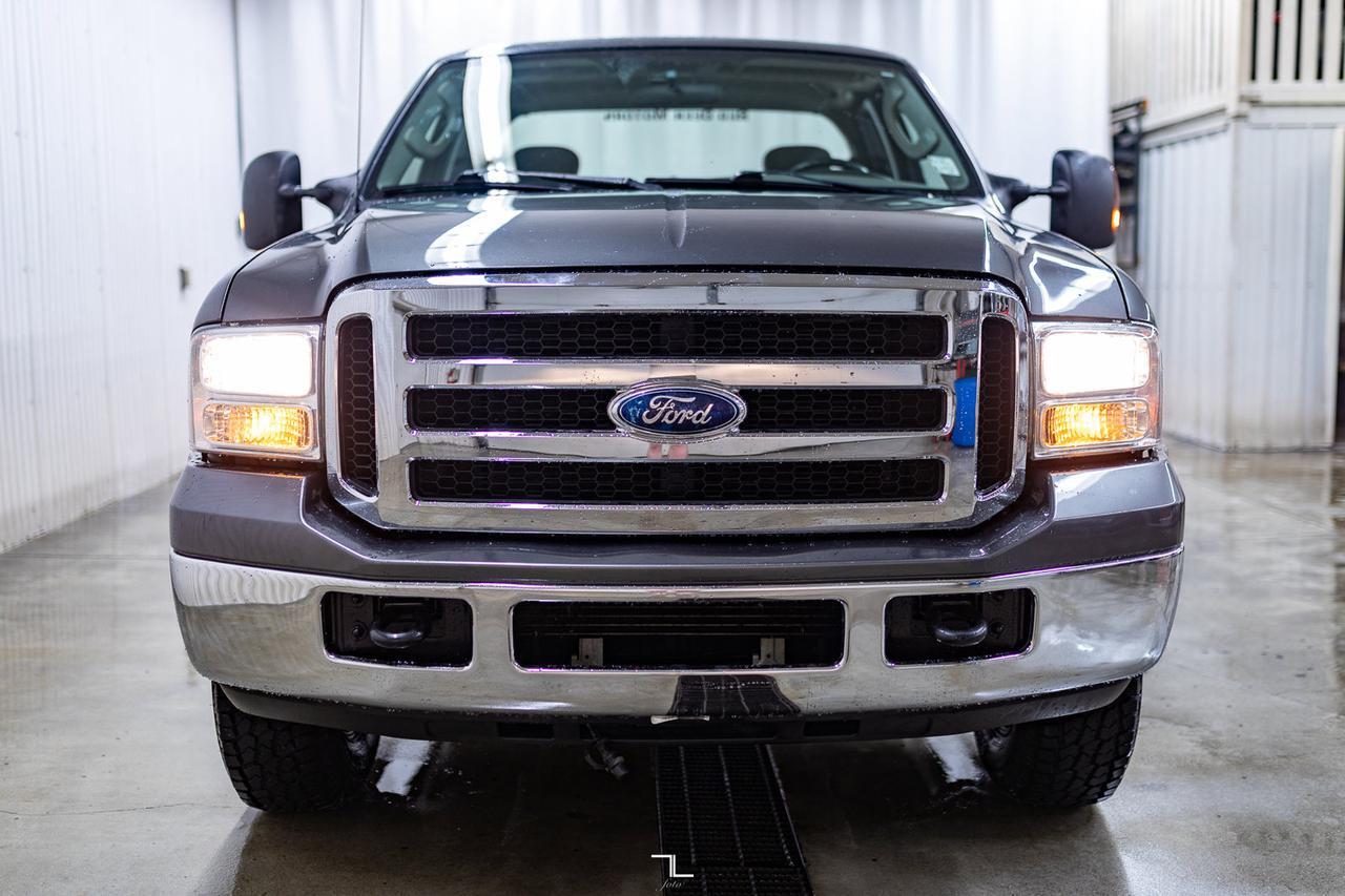 2006 Ford F-250 4x4 Super Cab XLT Red Deer AB