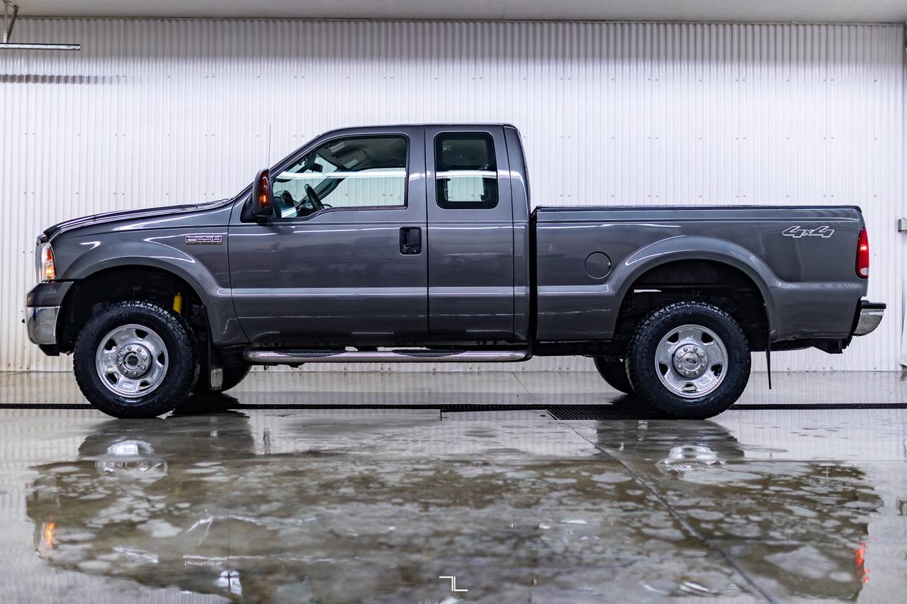 2006 Ford F-250 4x4 Super Cab XLT Red Deer AB