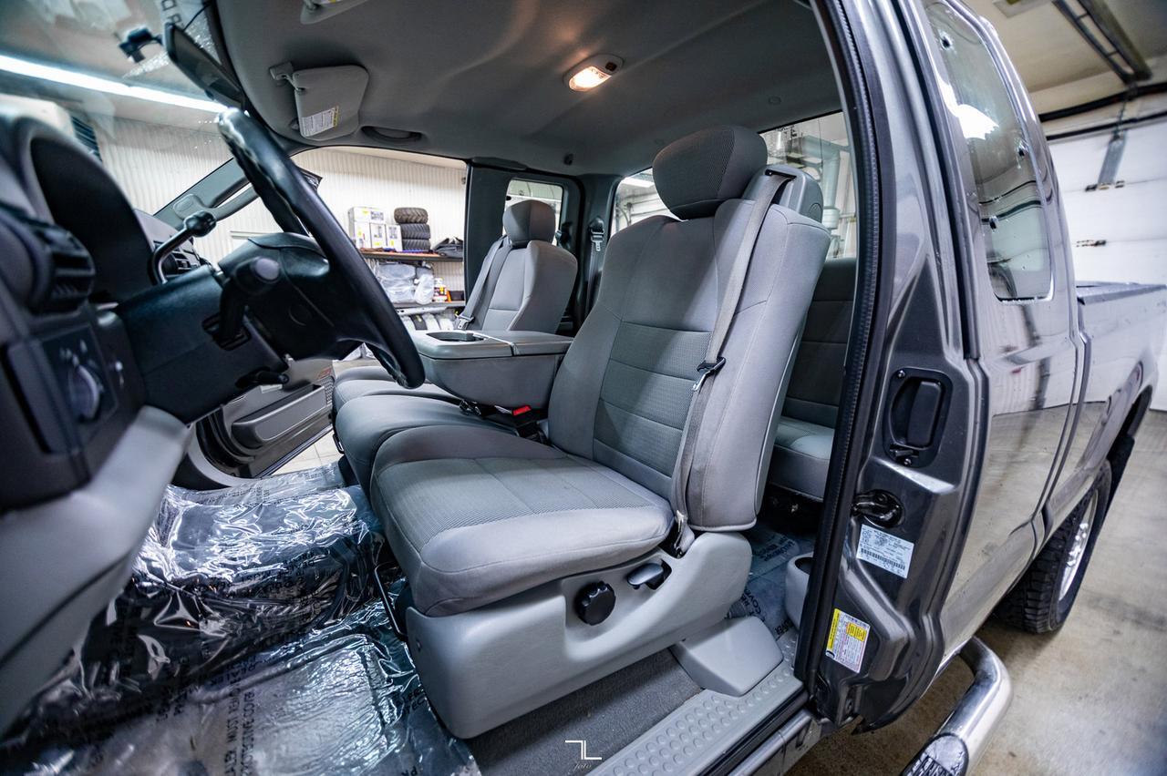 2006 Ford F-250 4x4 Super Cab XLT Red Deer AB