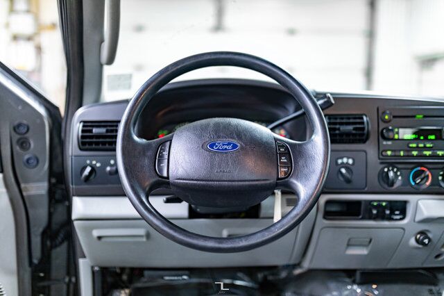 2006 Ford F-250 4x4 Super Cab XLT Red Deer AB