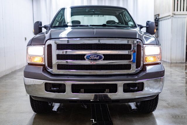 2006 Ford F-250 4x4 Super Cab XLT Red Deer AB