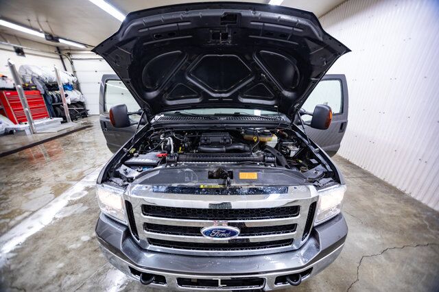 2006 Ford F-250 4x4 Super Cab XLT Red Deer AB