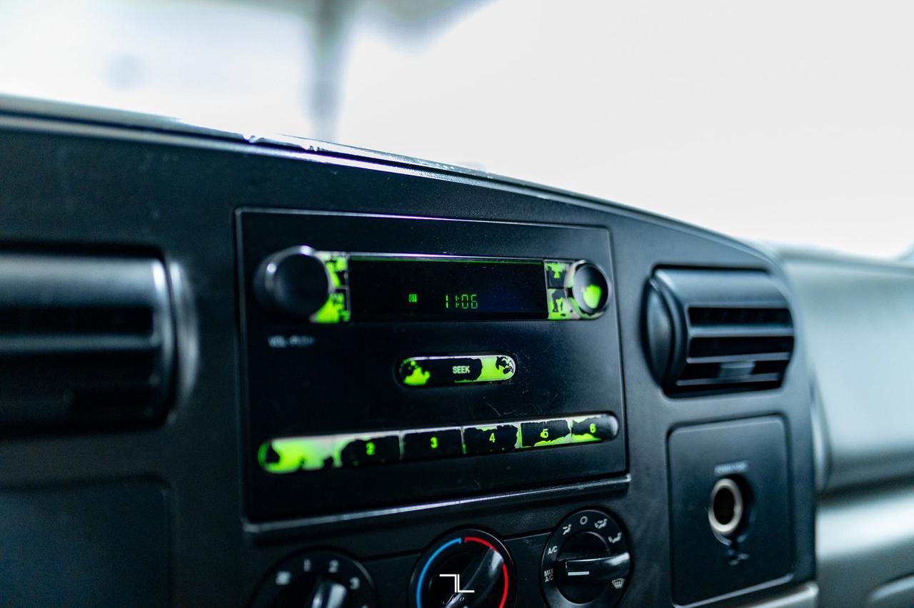 2006 Ford F-350 4x4 Crew Cab XL Deck Diesel Red Deer AB