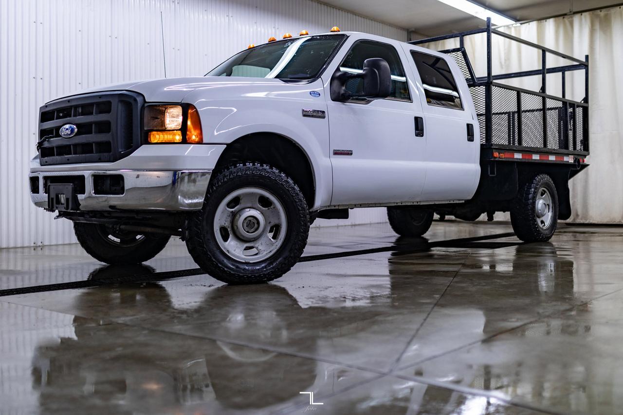 2006 Ford F-350 4x4 Crew Cab XL Deck Diesel Red Deer AB