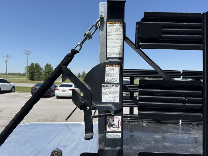 2006 Ford F-350 DRW V10 12' Stake Flatbed 58k XL Collinsville OK