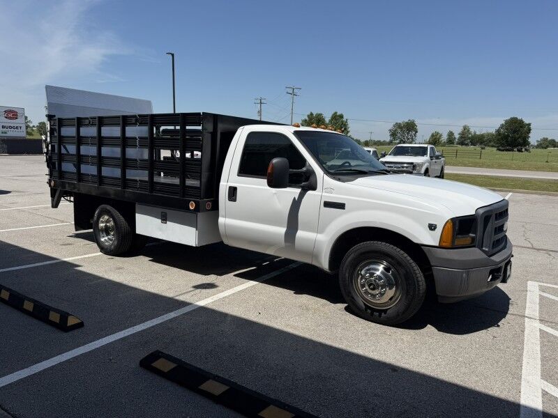 2006 Ford F-350 DRW V10 12' Stake Flatbed 58k XL Collinsville OK