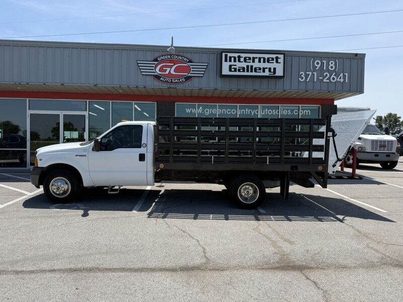 2006 Ford F-350 DRW V10 12' Stake Flatbed 58k