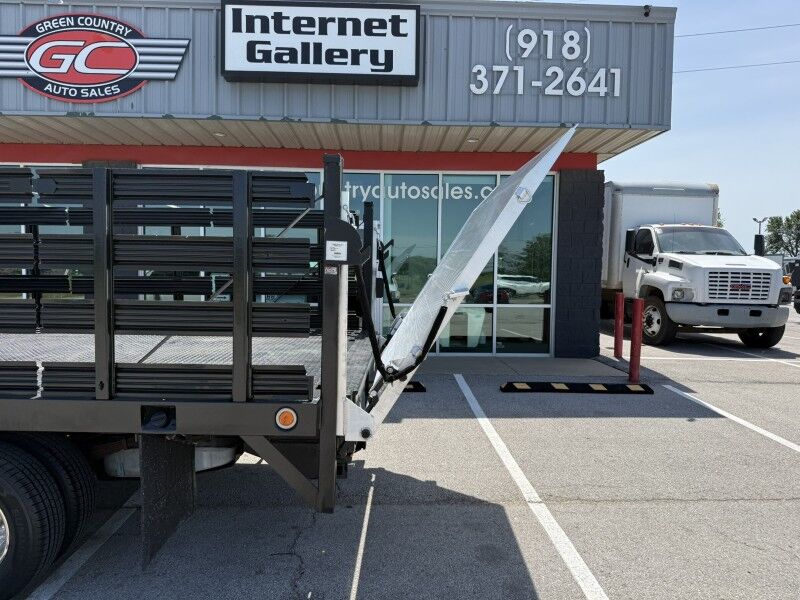 2006 Ford F-350 DRW V10 12' Stake Flatbed 58k XL Collinsville OK