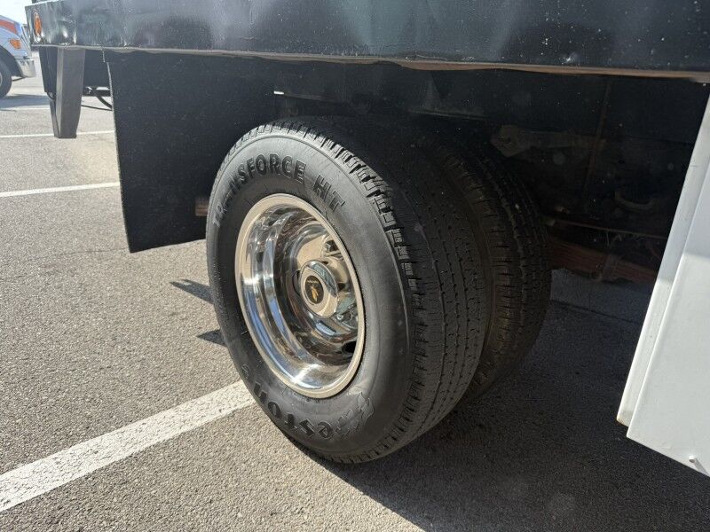 2006 Ford F-350 DRW V10 Stake Flatbed 58k mi's XL Collinsville OK