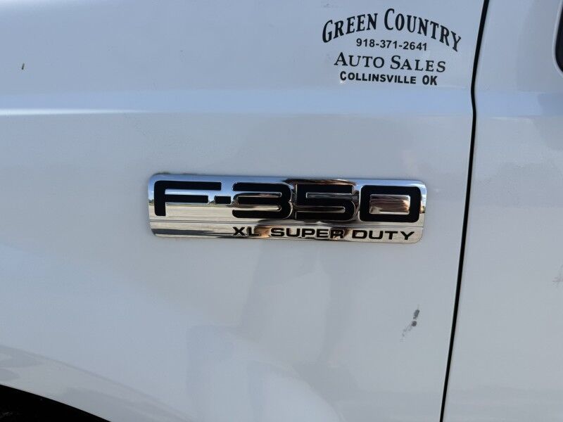 2006 Ford F-350 DRW V10 Stake Flatbed 58k mi's XL Collinsville OK