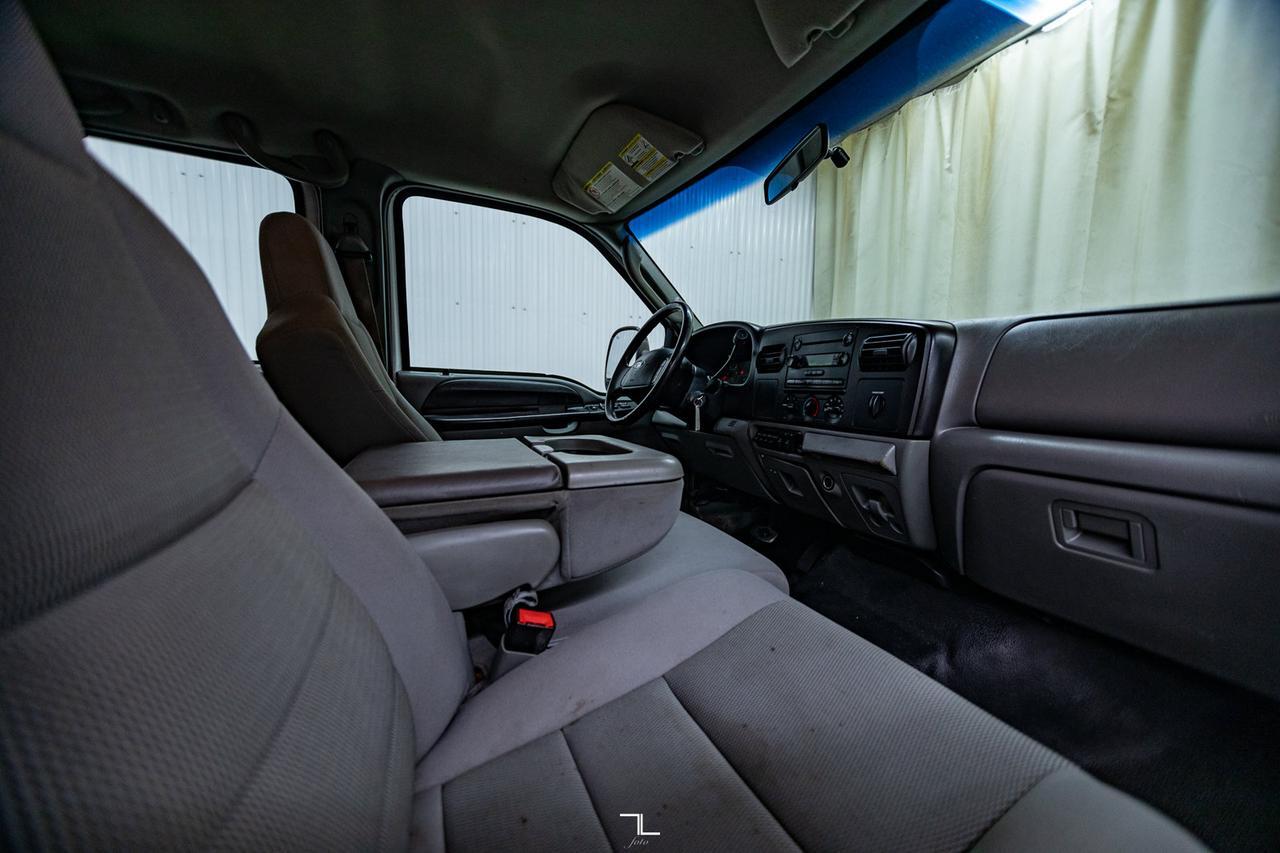 2006 Ford F-550 4x2 Crew Cab XLT Dump Box Diesel Red Deer AB