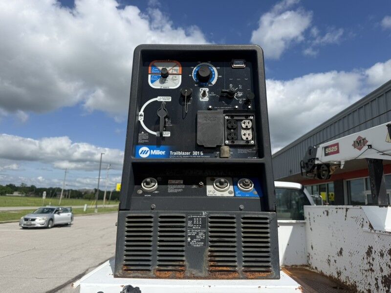 2006 Ford F-650 Diesel Utility w/ IMT 5525 Crane XL 40k mi's Collinsville OK