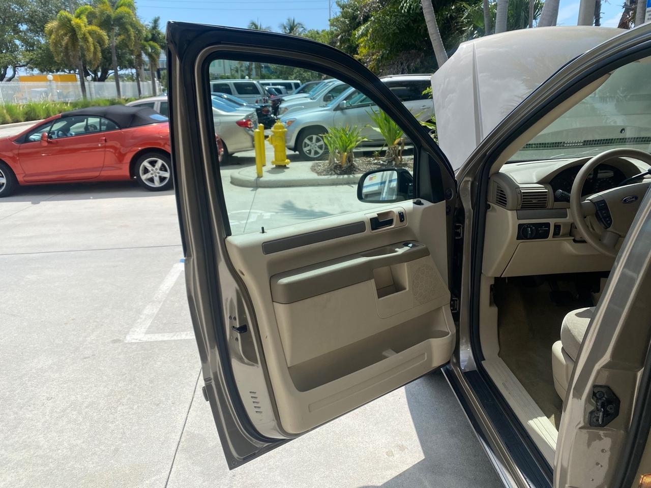 2006 Ford Freestar Wagon SE LOW MILES 57,712 Pompano Beach FL