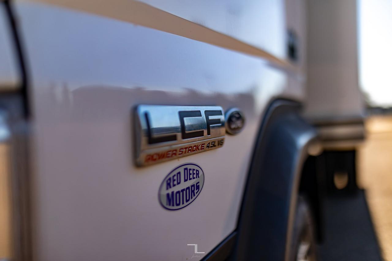 2006 Ford LCF Cube Van Diesel Red Deer AB