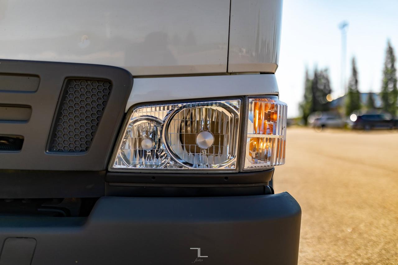 2006 Ford LCF Cube Van Diesel Red Deer AB