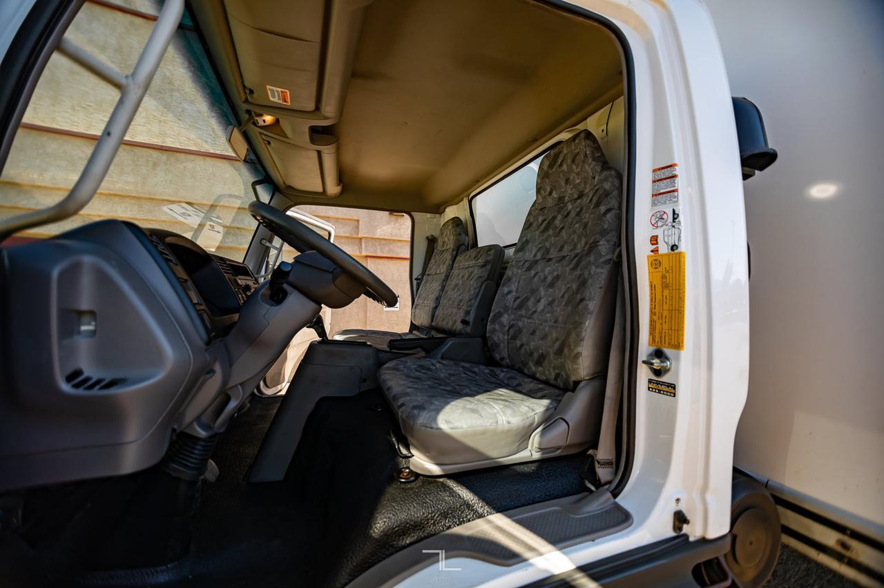 2006 Ford LCF Cube Van Diesel Red Deer AB