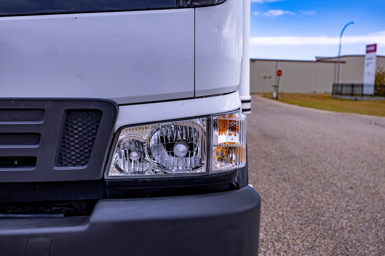 2006 Ford LCF450 Cube Van Diesel Red Deer AB