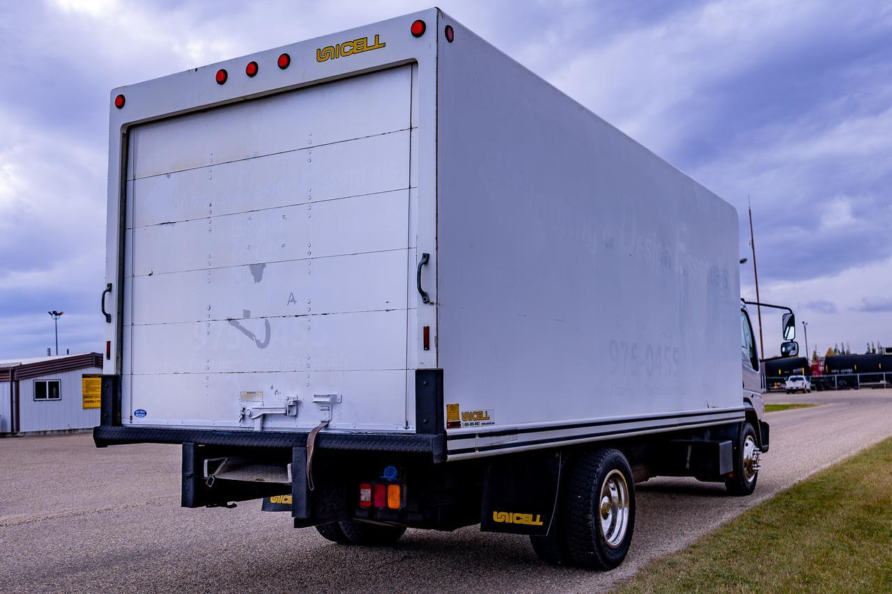 2006 Ford LCF450 Cube Van Diesel Red Deer AB