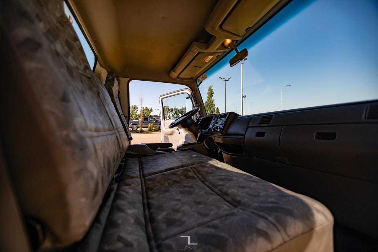 2006 Ford LCF450 Cube Van Diesel Red Deer AB