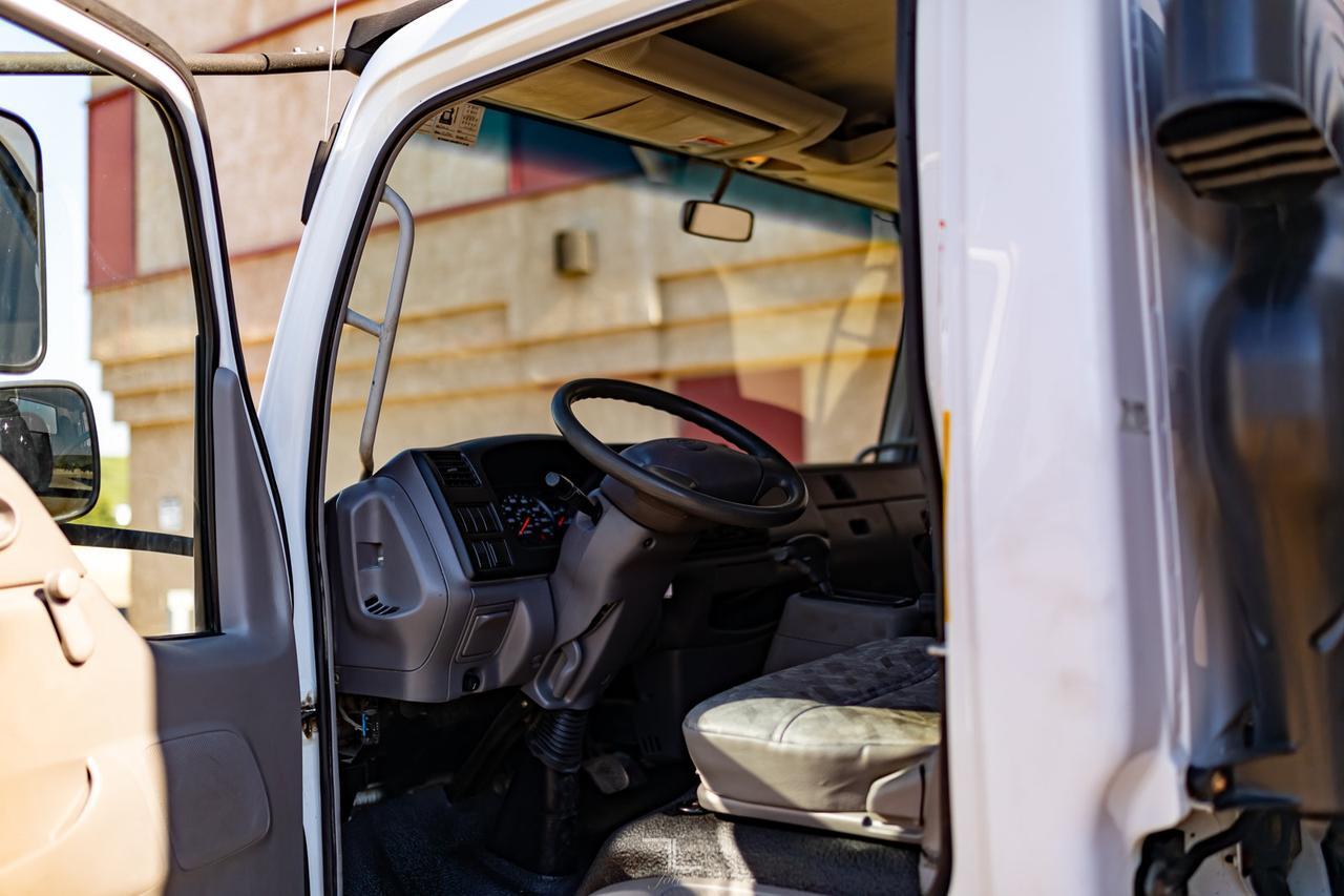 2006 Ford LCF450 Cube Van Diesel Red Deer AB