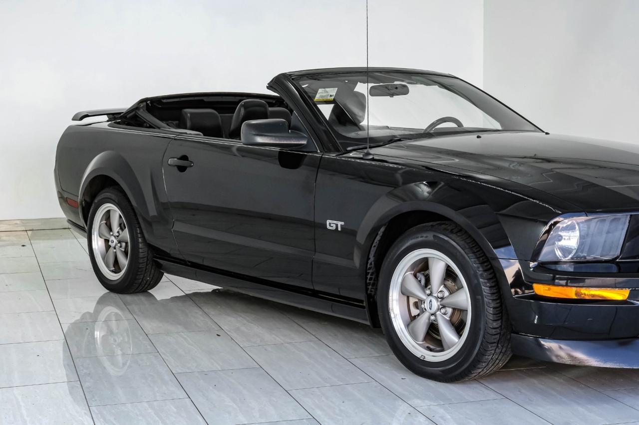 2006 Ford Mustang Convertible GT DELUXE AUTOMATIC LEATHER SEATS CRUISE CONTROL REMOTE KEYELSS Carrollton TX