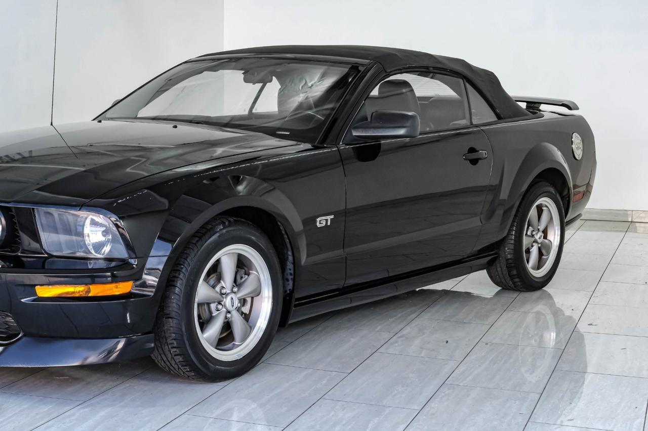 2006 Ford Mustang Convertible GT DELUXE AUTOMATIC LEATHER SEATS CRUISE CONTROL REMOTE KEYELSS Carrollton TX
