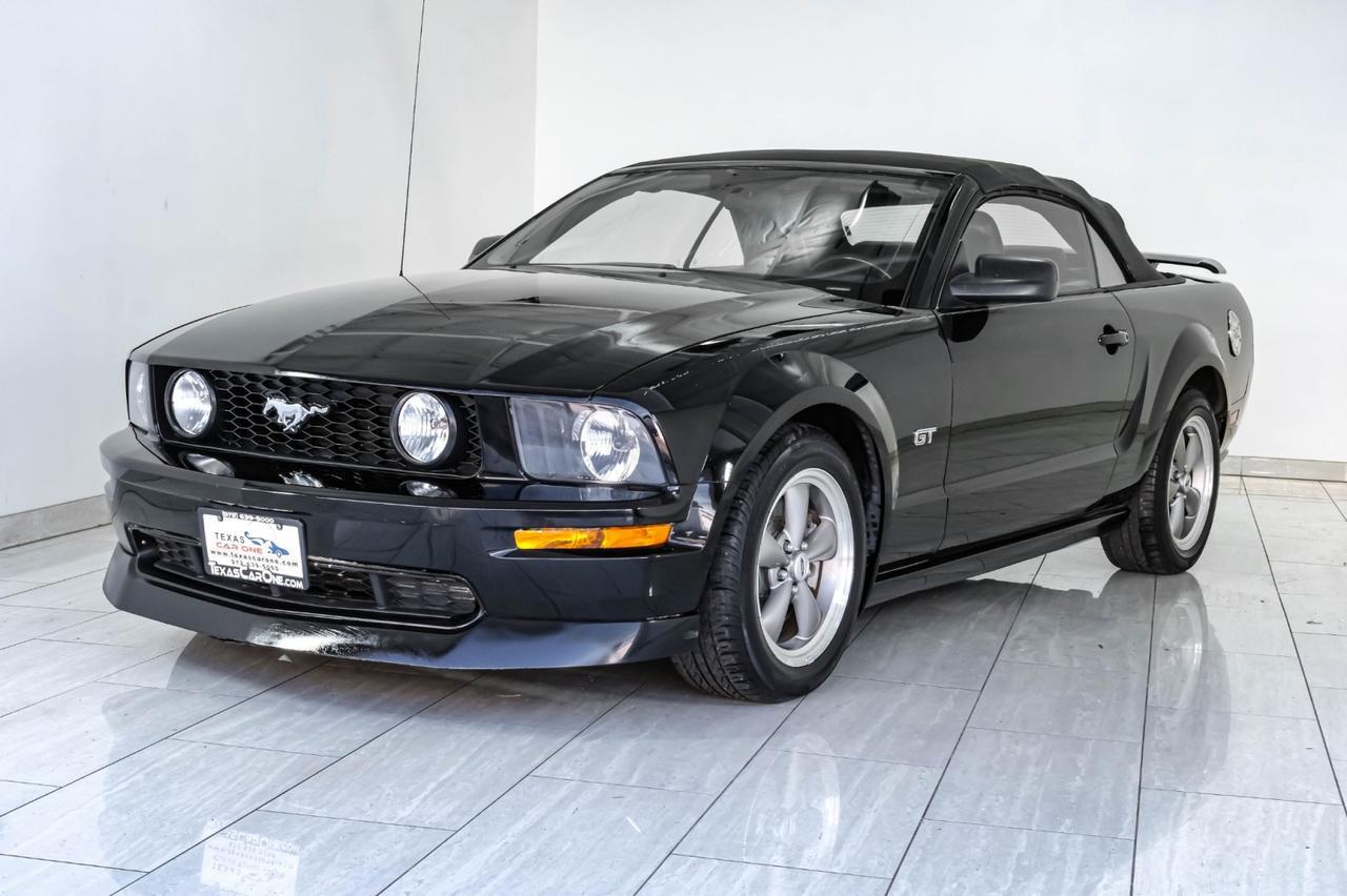 2006 Ford Mustang Convertible GT DELUXE AUTOMATIC LEATHER SEATS CRUISE CONTROL REMOTE KEYELSS Carrollton TX