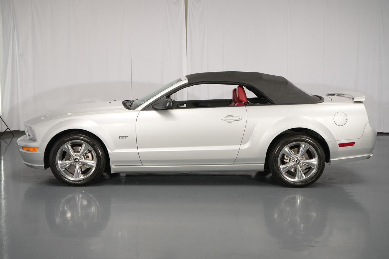 2006 Ford Mustang Convertible GT Deluxe