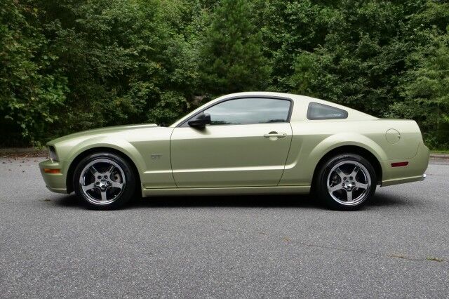 2006 Ford Mustang GT Deluxe / ROUSH Supercharger / Manual / 4.6L V8! High Point NC