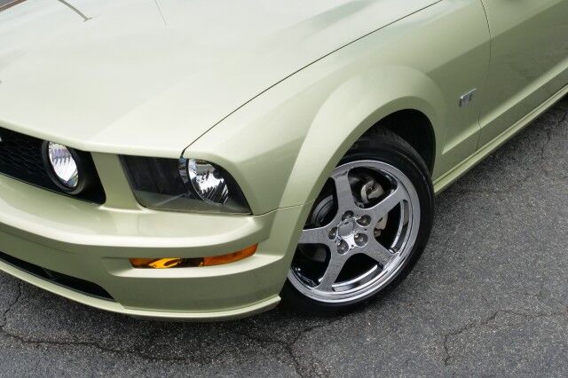 2006 Ford Mustang GT Deluxe / ROUSH Supercharger / Manual / 4.6L V8! High Point NC