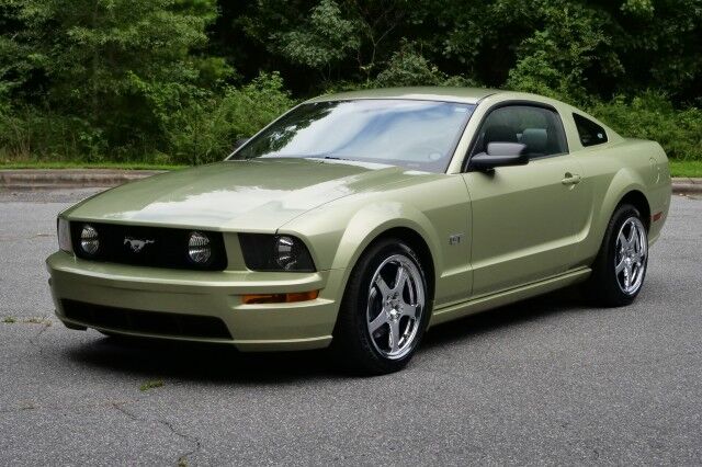 2006 Ford Mustang GT Deluxe / ROUSH Supercharger / Manual / 4.6L V8! High Point NC