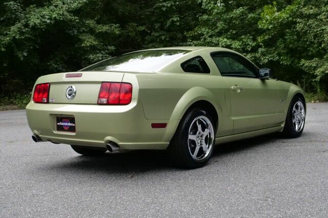 2006 Ford Mustang GT Deluxe / ROUSH Supercharger / Manual / 4.6L V8! High Point NC