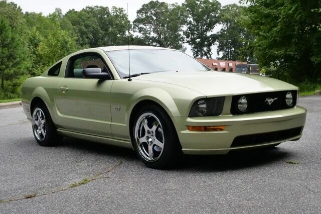 2006 Ford Mustang GT Deluxe / ROUSH Supercharger / Manual / 4.6L V8! High Point NC