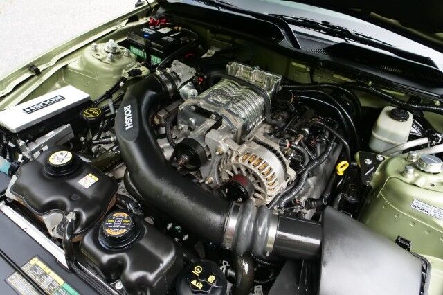 2006 Ford Mustang GT Deluxe / ROUSH Supercharger / Manual / 4.6L V8! High Point NC
