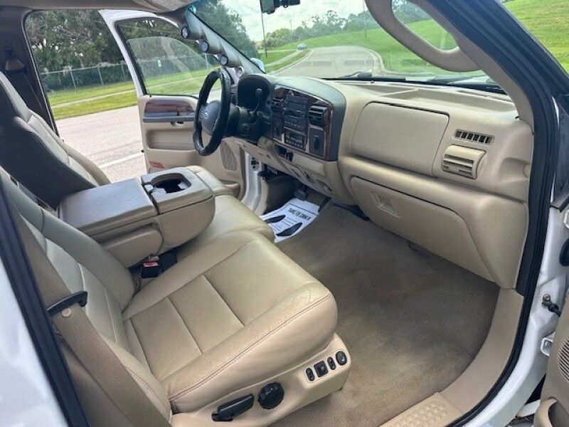 2006 Ford SUPER DUTY F-250 LARIAT FX4 TURBO DIESEL BULLETPROOF 6.0 RUNS GREAT BANKS CREW CAB Sarasota FL