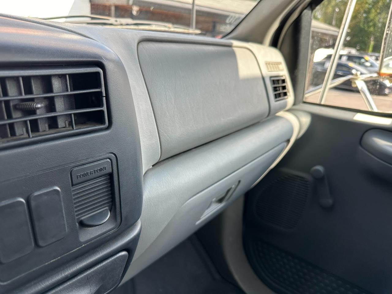 2006 Ford Super Duty F-650 Straight Frame Reg Cab XLT Jacksonville FL